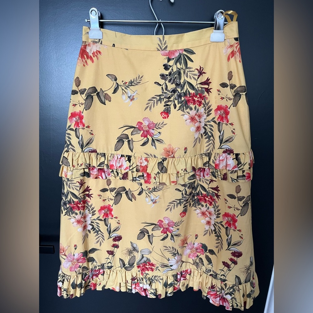 ANTONIO MELANI Yellow and Red Ruffled Straight Skirt